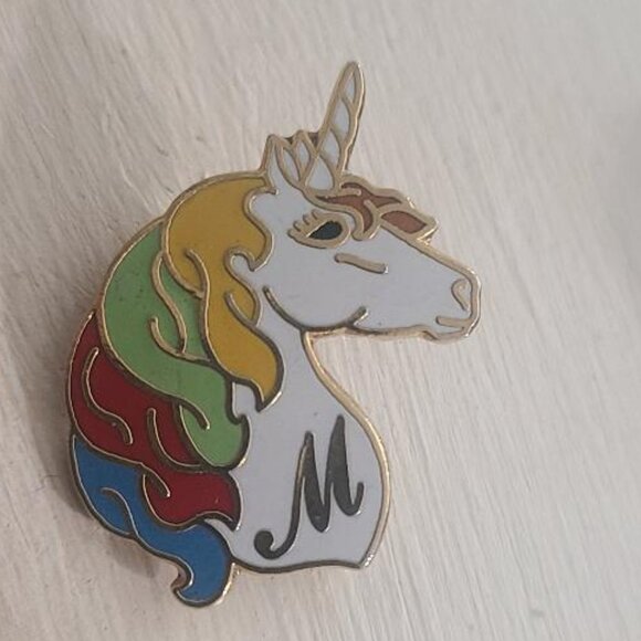 Magical Unicorn Initial Letter "M" Vintage 1981 Lapel Pin - Gold Ooh La La Pin - Picture 2 of 4